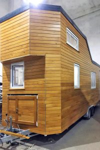 Rolling Tiny House mit innen verschraubtem Rombus-Profil